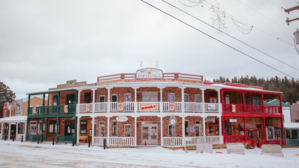 Artisan shop on Burro Avenue in Cloudcroft